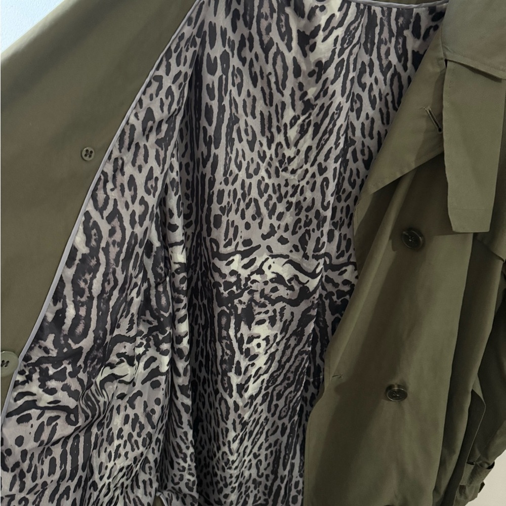 DKNY Green Double-Breasted Trench Coat with leopard lining NWT - Picture 6 of 7